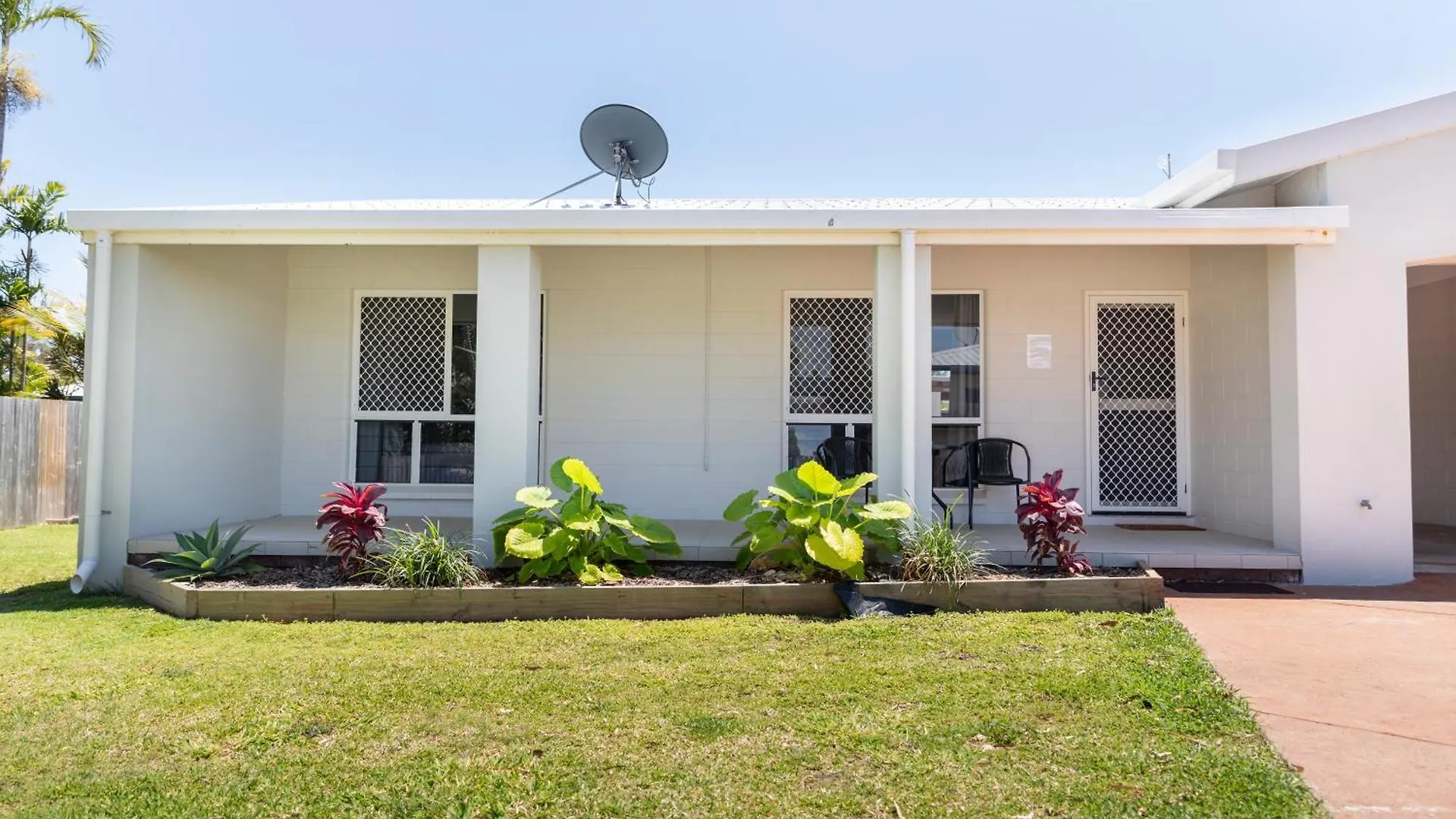 **** Aparthotel Palm View Holiday Apartments Bowen Australia