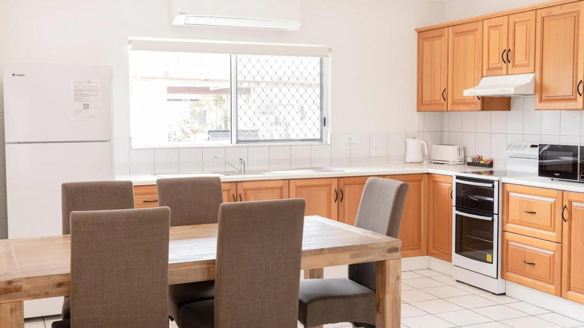 Palm View Holiday Apartments Bowen