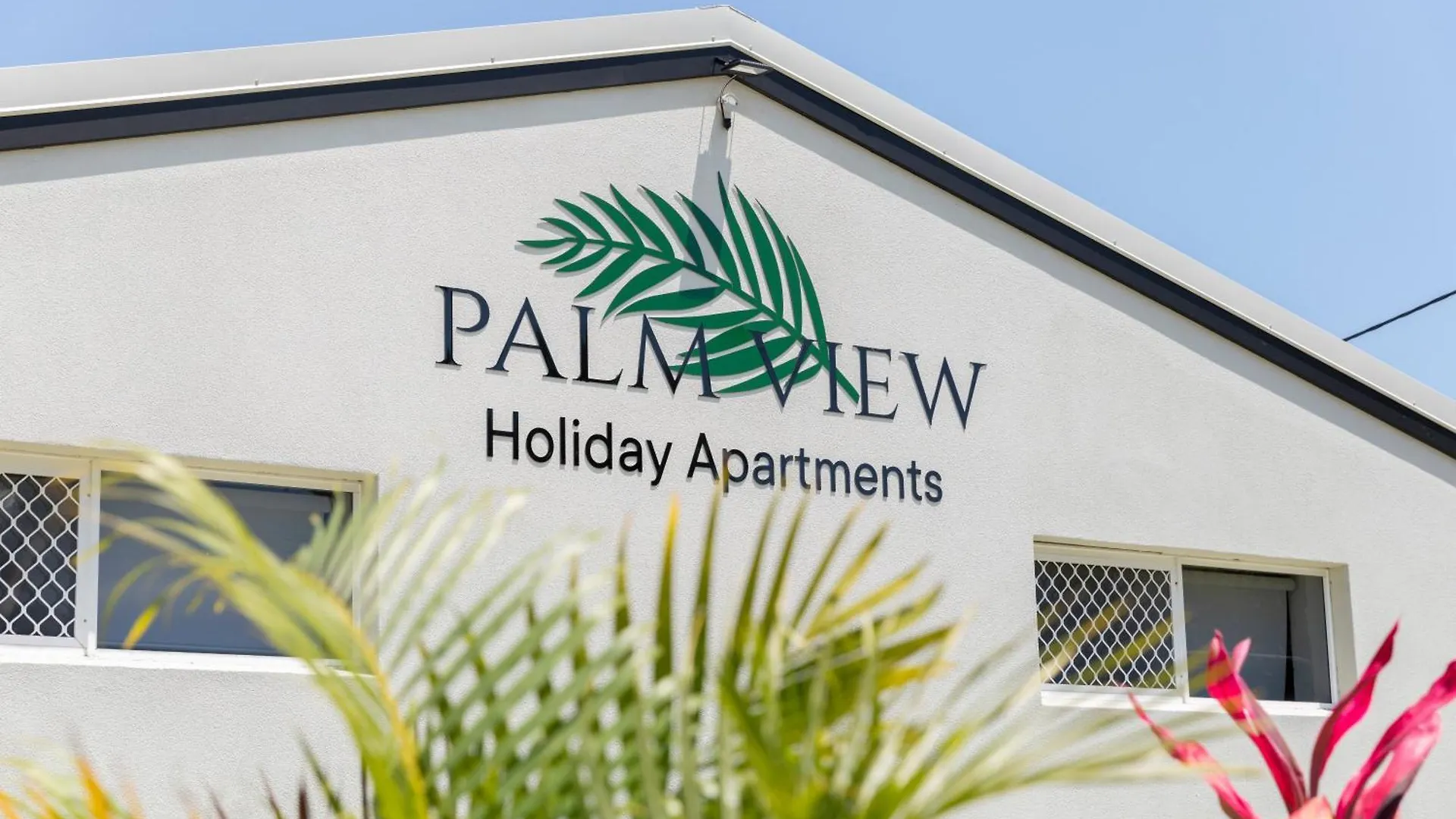 Palm View Holiday Apartments Bowen Australia