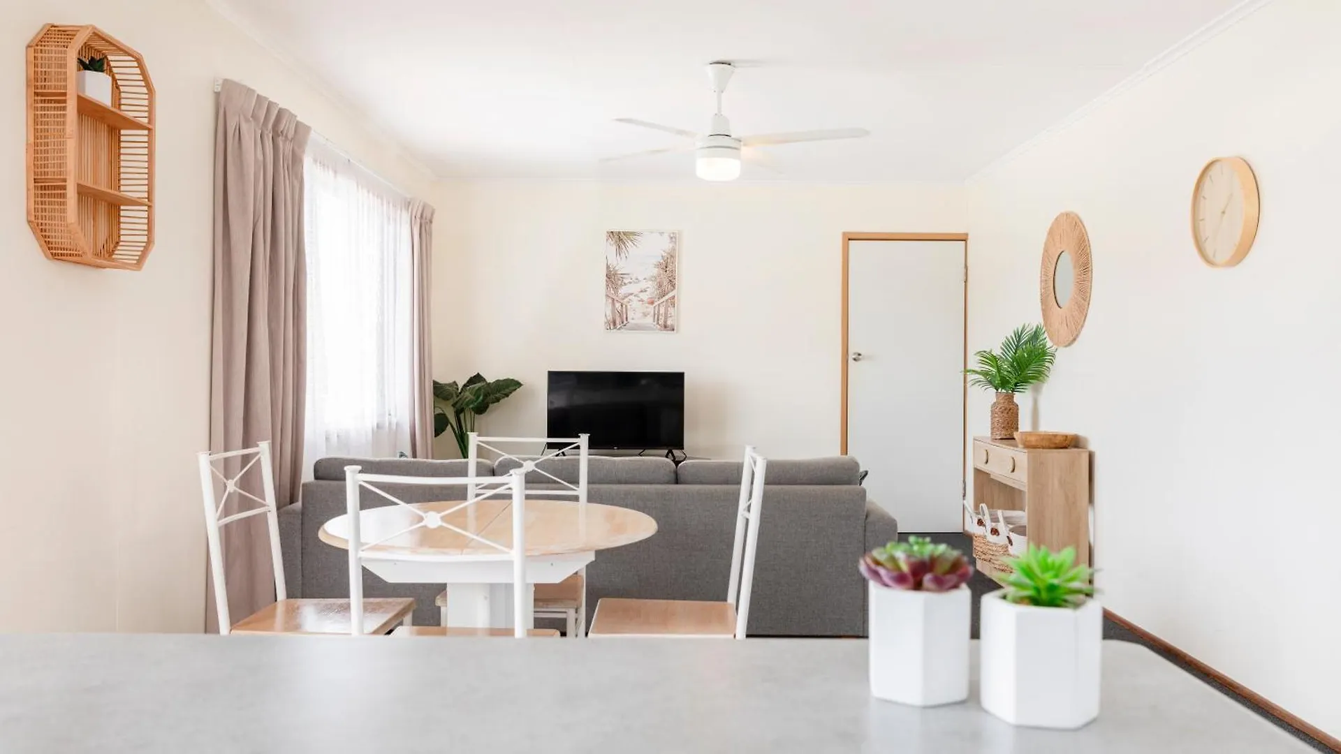 Aparthotel Palm View Holiday Apartments Bowen